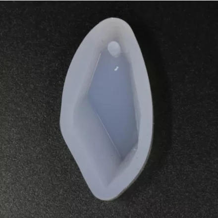 Szilikon öntőforma átlátszó gyémánt 2,2cm x 5cm x 1,1 cm