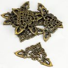 Fém sarokdísz 3,4cm x 3,4cm x 4,8cm