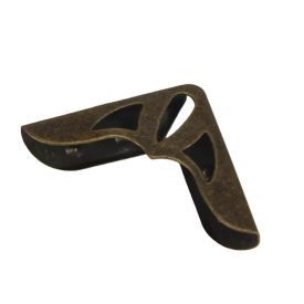 Fém sarokvédő 2,2cm x 2,2cm 2db/cs. Fém sarokvédő 2,2cm x 2,2cm 2db/cs.