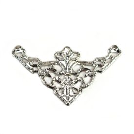 Fém sarokdísz ezüst színű 3,6cm x 3,6cm 2 db/csomag Fém sarokdísz ezüst színű 3,6cm x 3,6cm 2 db/csomag