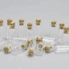 Üvegcse parafadugóval 3,2cm x 1,3cm