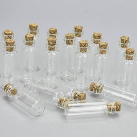Üvegcse parafadugóval 4,5cm x 1,5cm 20db/csomag
