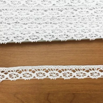 Pamut csipke fehér 1,5cm széles 18,3m