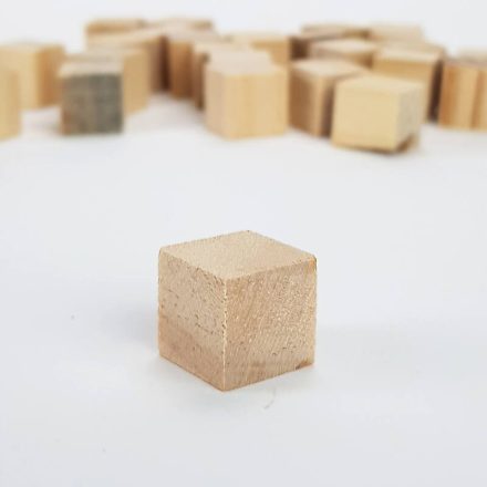 Natúr fa kocka 1,5cm 3db/csomag