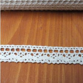 Pamut csipke ekrü 1,6cm széles