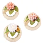 Szizálos széna koszorú szárazvirág díszítéssel fehér 15cm 