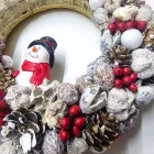 Hóemberes koszorú termésekkel
